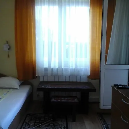 Проживание в семье Windmill House